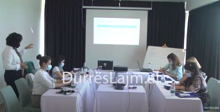 VIDEO/ Shoqata “Udhëtim i Lirë” fillon ditën e parë të ciklit 5-ditor të trajnimit të trajnerëve (TOT)