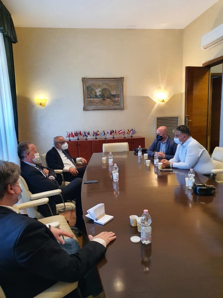 Nënshkruhet memorandum bashkëpunimi mes Dhomës së Tregtisë Durrës dhe homologes së saj në Chieti-Pescara