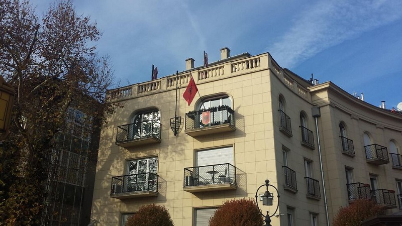 Shqipëria marrëveshje me Hungarinë, hapen kufijtë për personat e imunizuar nga Covid