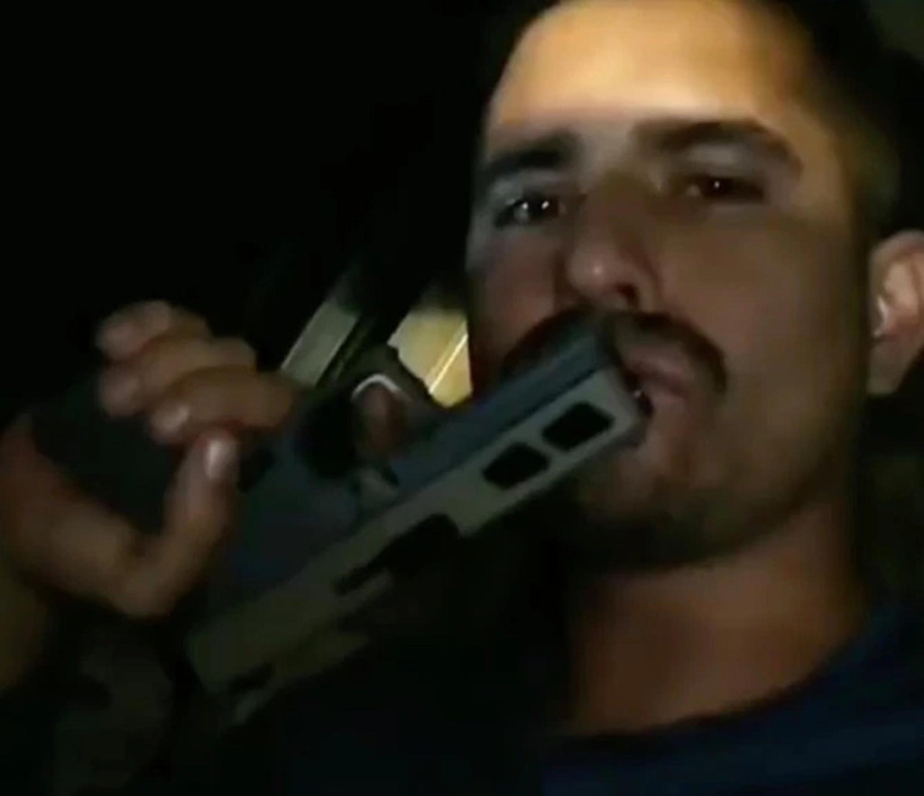 Influencuesi i Instagramit vret veten live, ndërsa ishte rrethuar nga policia