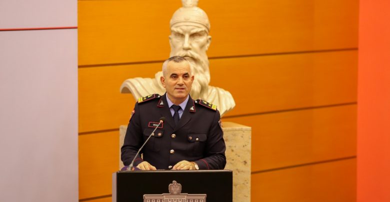 Ngjarjet e rënda kriminale në vend, Ardi Veliu mbledh me urgjencë drejtuesit e DVP-ve dhe shefat e komisariatëve