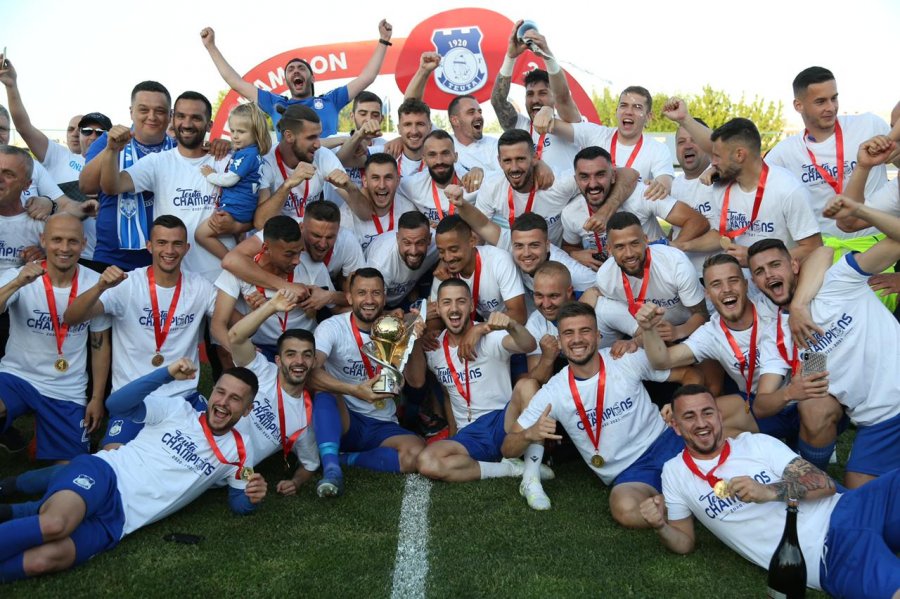 Largimi i parë nga kampionët e Teutës, mesfushori e konfirmon