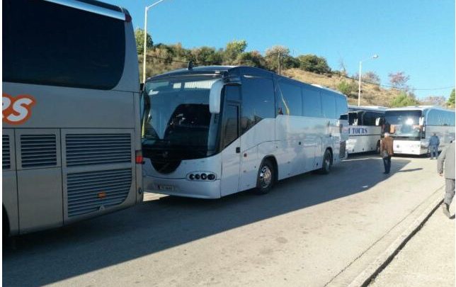 Hapet rruga për autobusat e linjave Shqipëri-Greqi, do të lejohen me 85% të kapacitetit