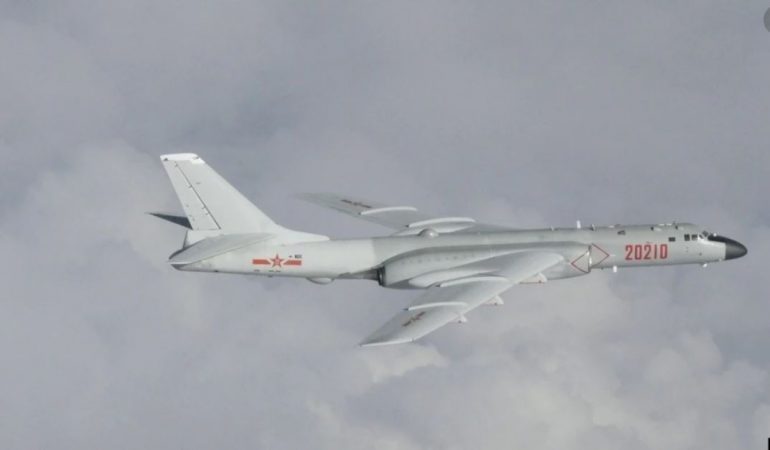 Kina dërgon 28 avionë ushtarakë në afërsi të Tajvanit pas Samitit të NATO-s