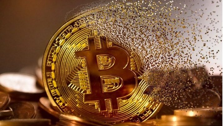 Bitcoin, monedha virtuale, bie nën vlerën e 30 mijë dollarëve