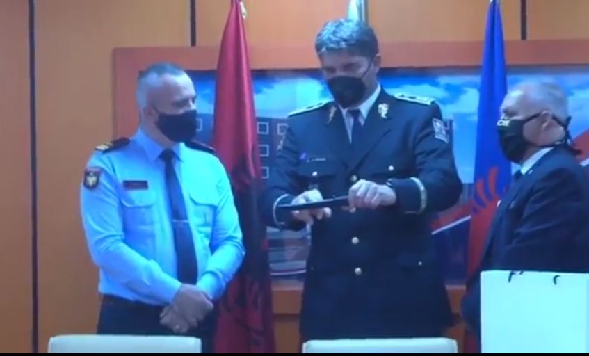 Veliu takohet me drejtorin e Policisë Çeke: Patrullime të përbashkëta në sezonin turistik