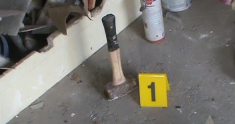 Gruaja maqedonase vret me çekiç burrin 48-vjeçar shqiptar