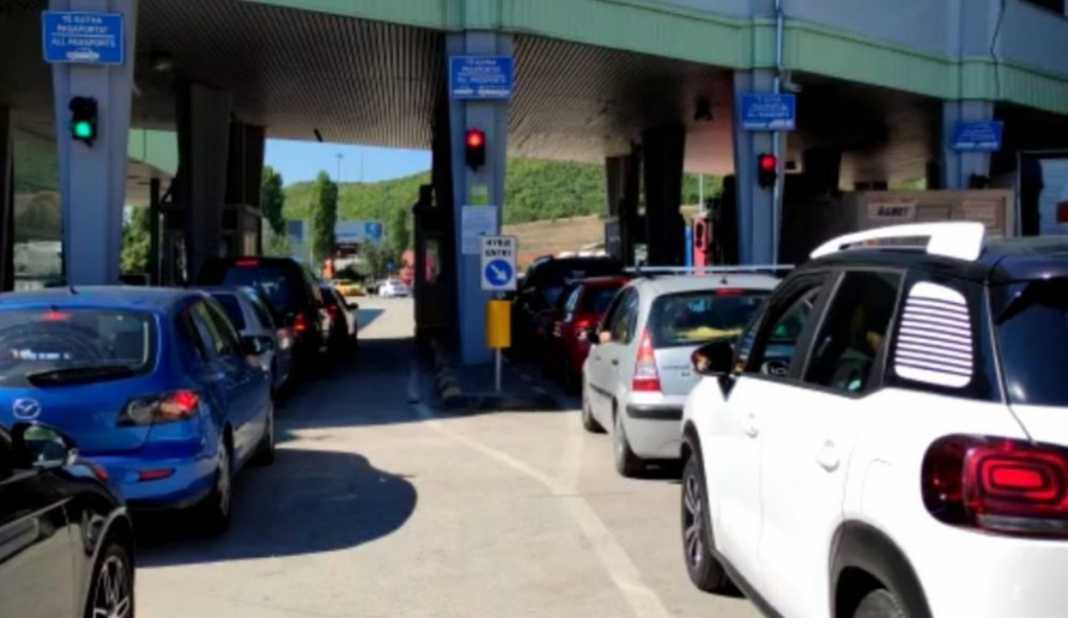 Fundjava sjell fluks në Qafë-Thanë, ja sa qytetarë kanë hyrë në Shqipëri në dy ditët e fundit