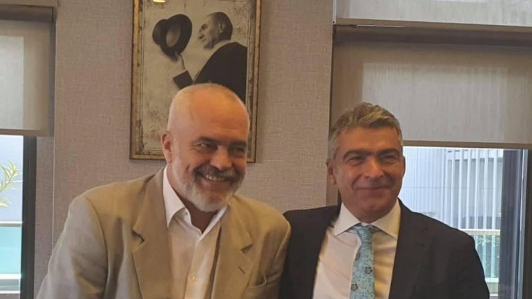 Takon distributorin e vaksinës Sinovac, Rama: Folëm për ndërtimin e fabrikës së vaksinës