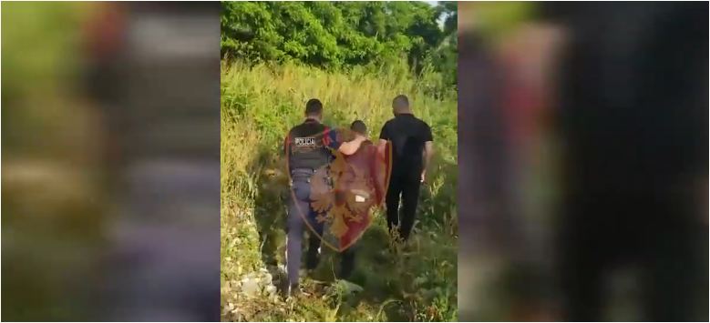 Tentoi të vriste me pushkë kushëririn, momenti i arrestimit të 23-vjeçarit (VIDEO)