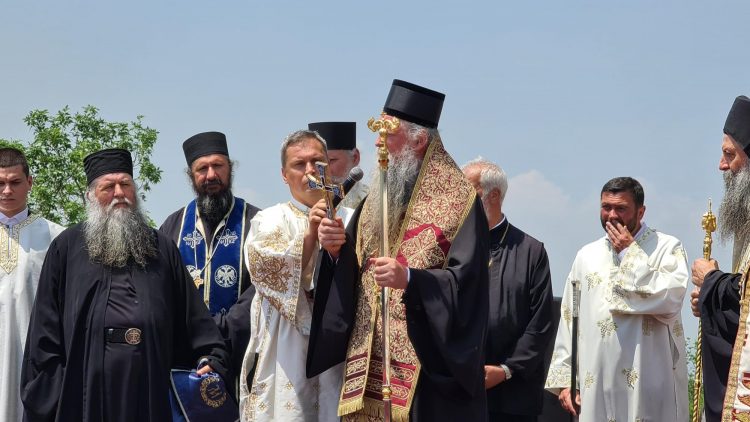 Serbët festojnë Vidovdanin në Kosovë, Patriarku Porfirije: I shohim shqiptarët si vëllezërit tanë