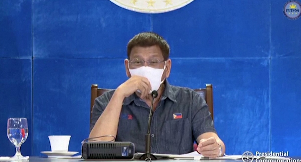 Pjesëmarrje e ulët në qendrat e vaksinimit, presidenti kërcënon qytetarët me burg