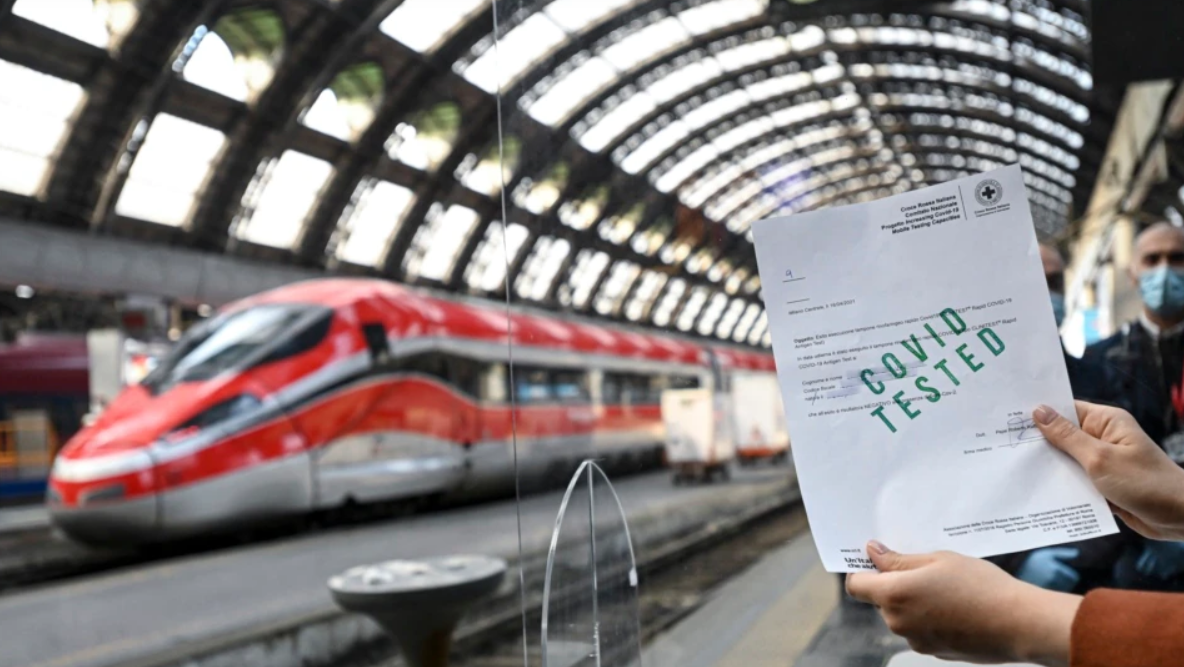 BE heq kufizimet e udhëtimit për Shqipërinë, Serbinë dhe Maqedoninë e Veriut