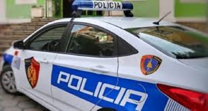 Kapet me drogë në xhep brenda spitalit, arrestohet 19-vjeçari