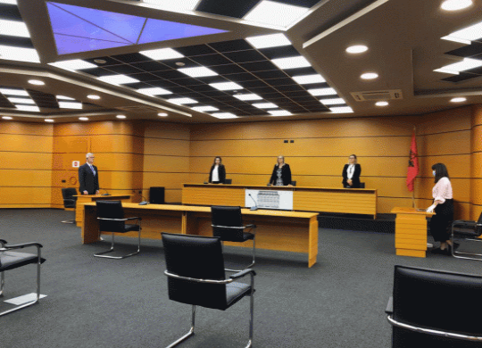 Shtyhet seanca në KPK për gjyqtaren Zegjine Sollaku, dorëzoi raport mjekësor