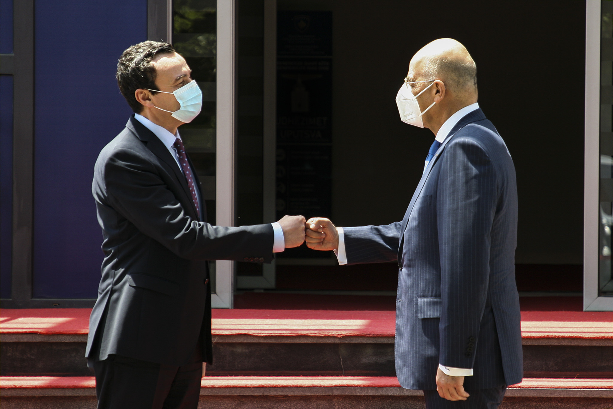 Kurti i kërkon ministrit të Jashtëm të Greqisë njohjen e Kosovës