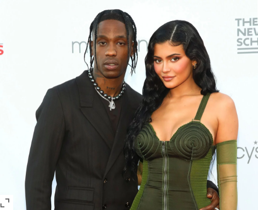 Travis Scott dhe Kylie Jenner zyrtarisht bashkë