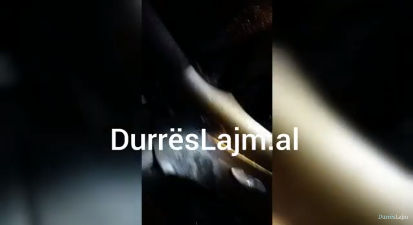 Djegia e makinës në Durrës, policia shoqëron disa persona të dyshuar