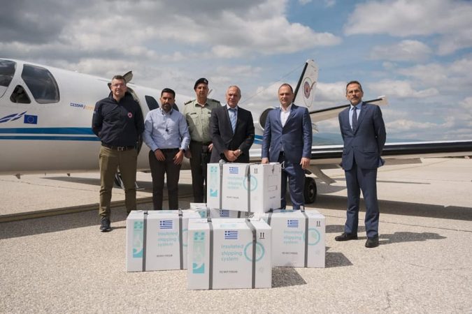 Maqedonia e Veriut pret 20 mijë vaksina antiCovid nga Greqia