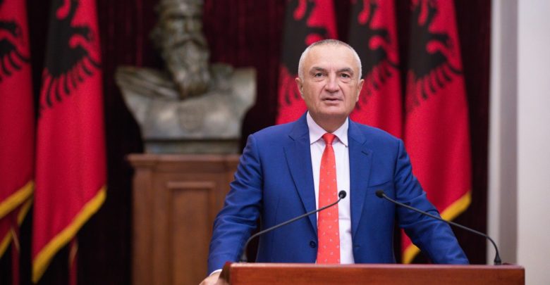 Presidenti Meta mesazh për aksidentin e Vlorës: Tragjedi që na ka tronditur sot të gjithëve
