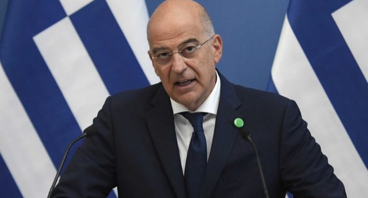 Vizita e ministrit të jashtëm grek në Kosovë,  ja çfarë pritet të diskutojë