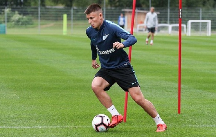 Një tjetër kombëtare preket nga pandemia, sulmuesi i Rusisë rezulton pozitiv