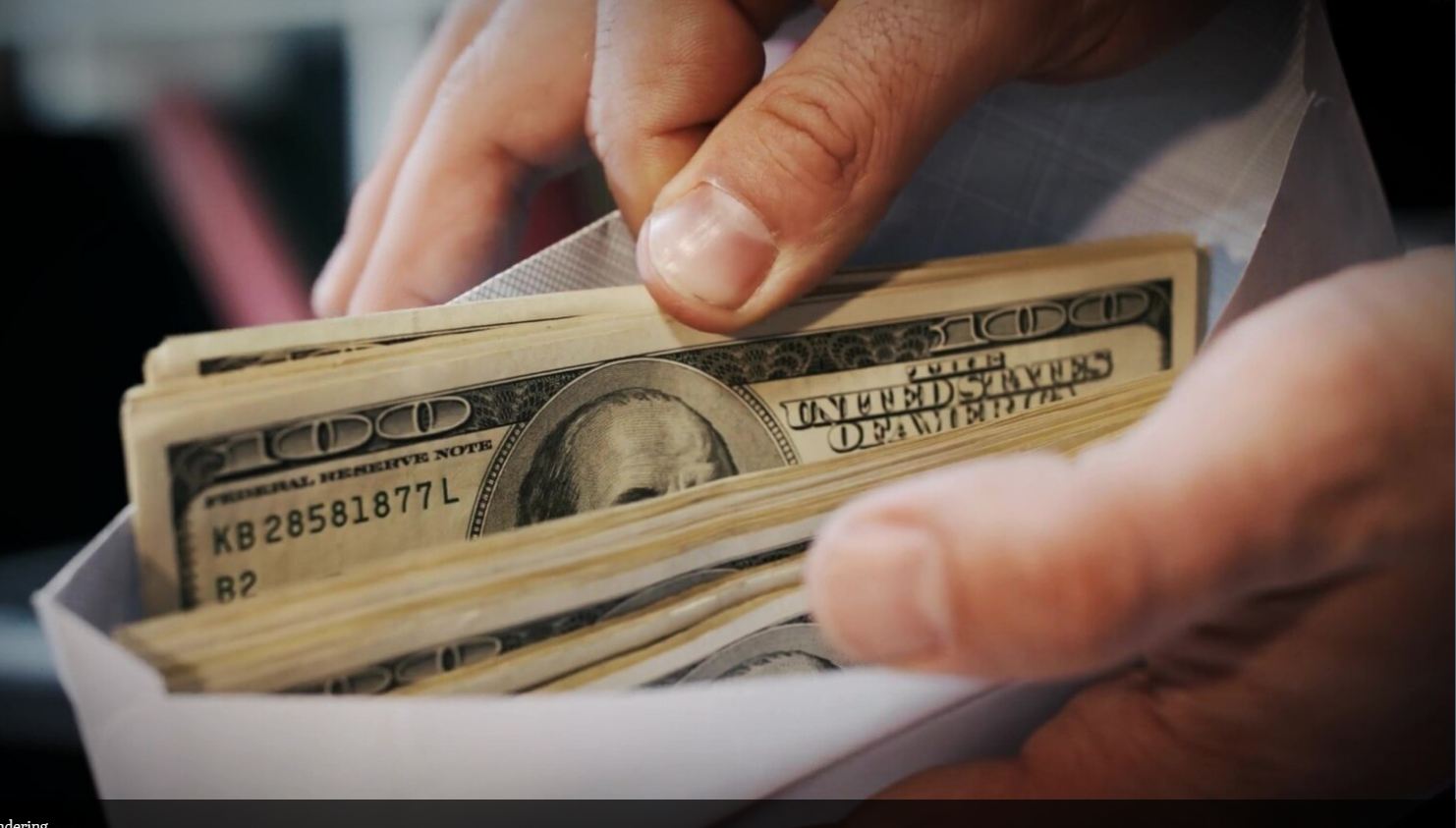 Pastrimi i parave në Shqipëri, ekspertët shqetësim për depërtimin në ekonomi