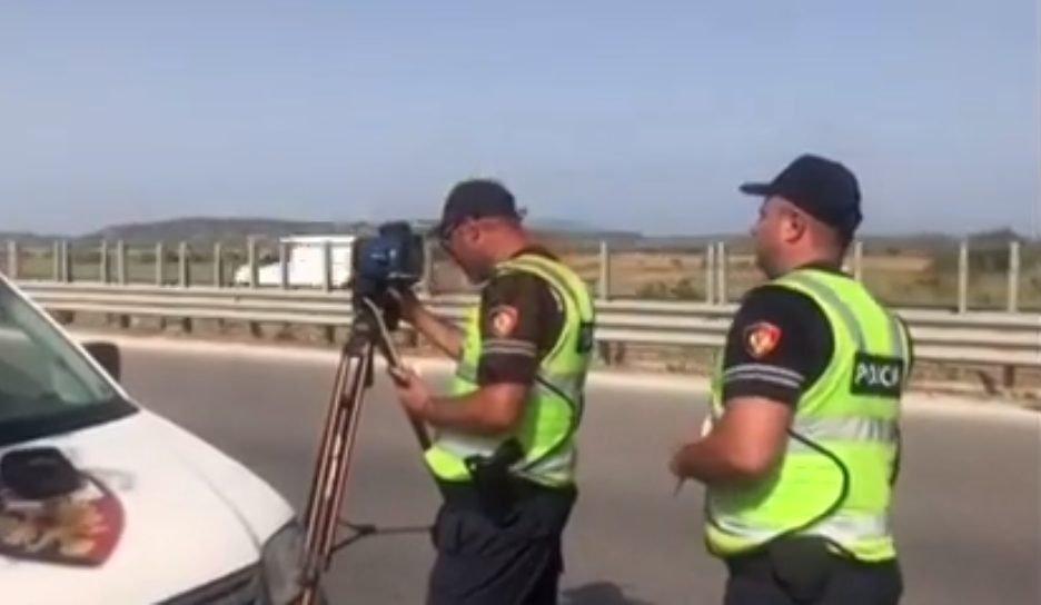 Aksidentet në vend, policia vendos 2668 gjoba dhe pezullon 66 leje qarkullimi për një ditë