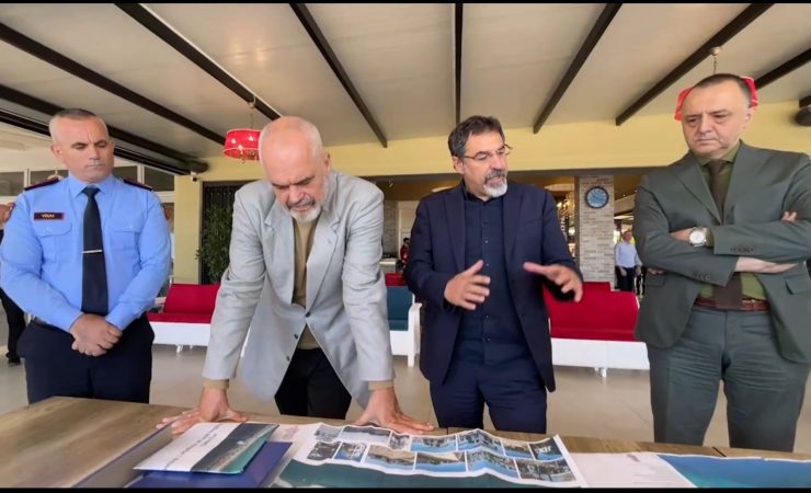 Ndërtimet pa leje në bregdet, Rama i prerë: Tërhiquni para të hënës, ndryshe lexoni Kodin Penal për pasojat