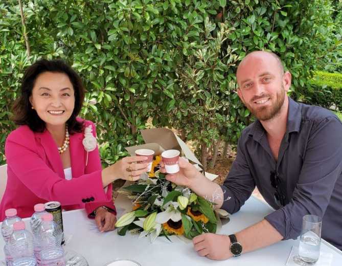 E quajti kineze, ambasadorja Kim pret në takim të riun nga Tropoja
