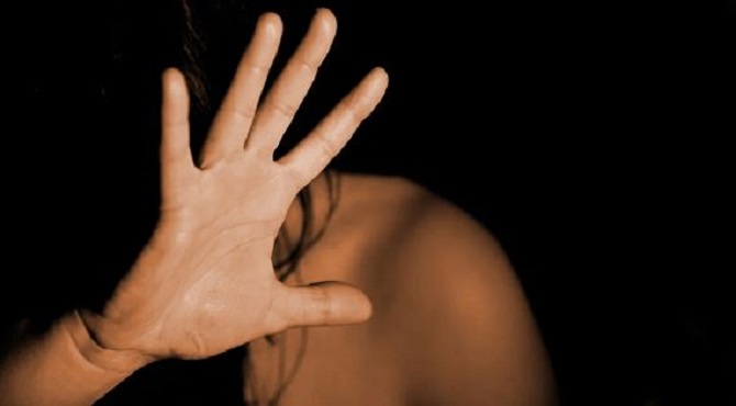 4 palestinezë përdhunojnë në grup të renë greke