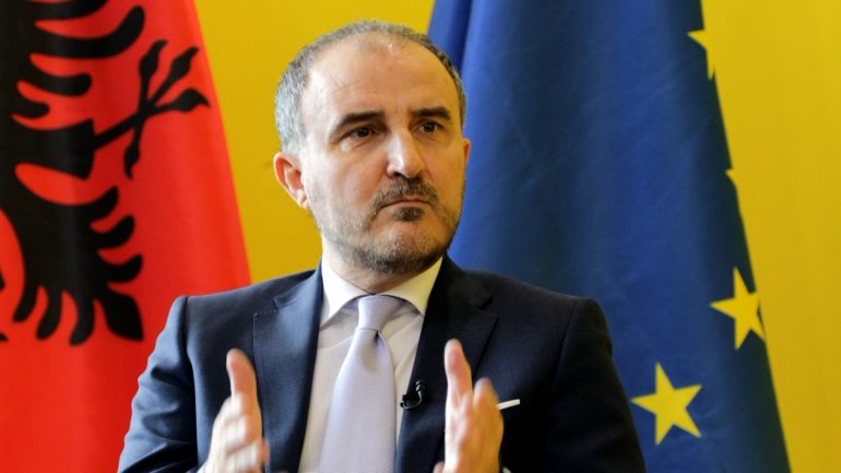 “Ndikoi në vendimin e Gjykatës”, delegacioni i BE në Tiranë reagon pas akuzave të Aleancës për Teatrin