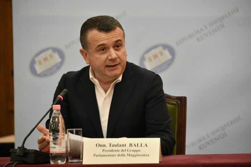 Balla i kthen përgjigje Metës: Zoti fal vetëm mëkatet shpirtërore dhe jo penale