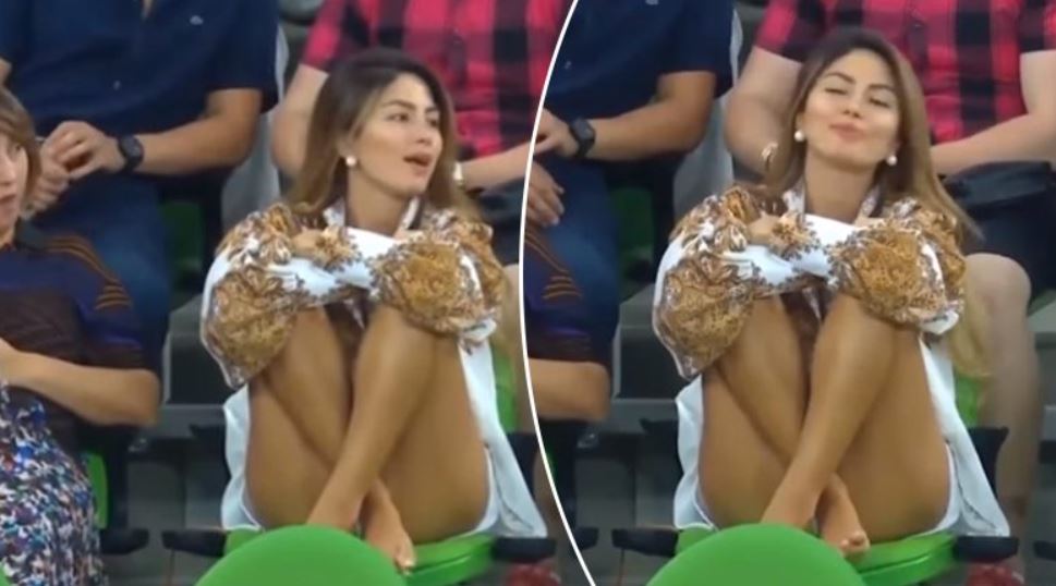 Komentatori mahnitet nga bukuria e tifozes ruse, harron ndeshjen dhe fillon t’i këndojë