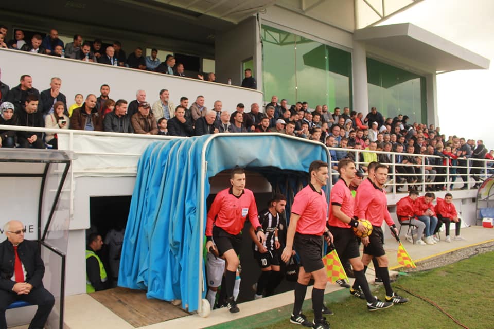 UEFA ia beson arbitrave shqiptarë, do vendosin drejtësi në ndeshjen e dy kombëtareve