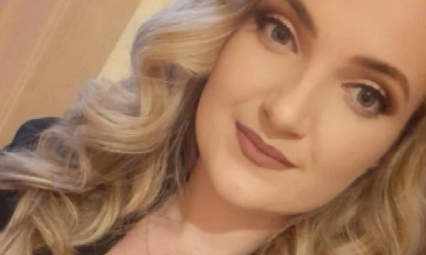 Humbi këmbën pasi u përplas nga djali i ish-shefit të policisë, del nga reanimacioni 24-vjeçarja