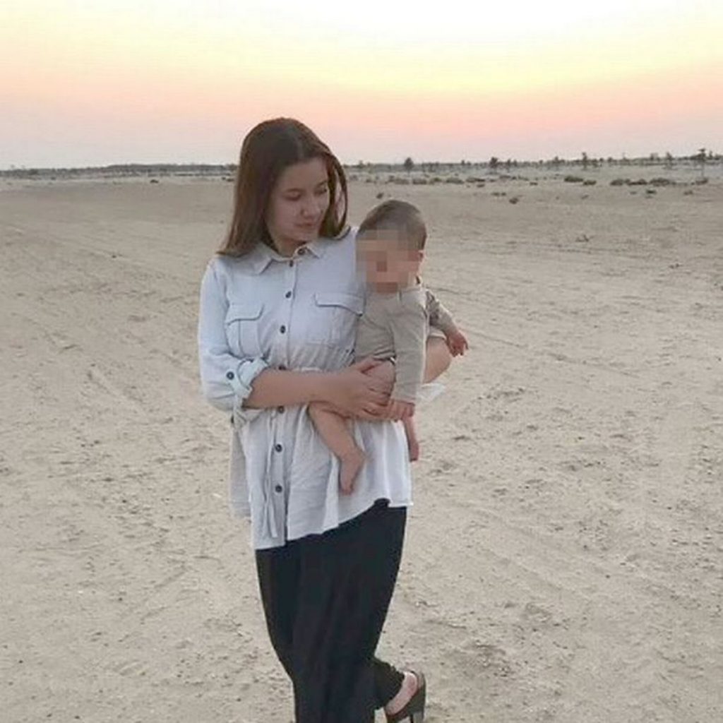 U vra nga bashkëshorti, nëna e Caroline merr kujdestarinë e mbesës së vogël