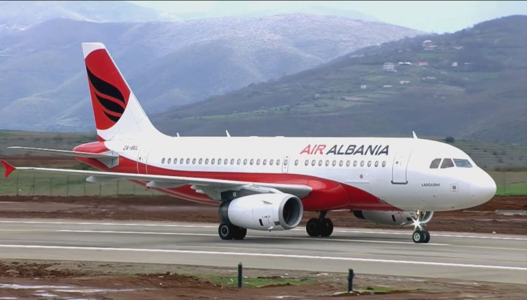 Heqja e kufizimeve nga Greqia, TIA: Çfarë ju duhet për të udhëtuar në vendin fqinj