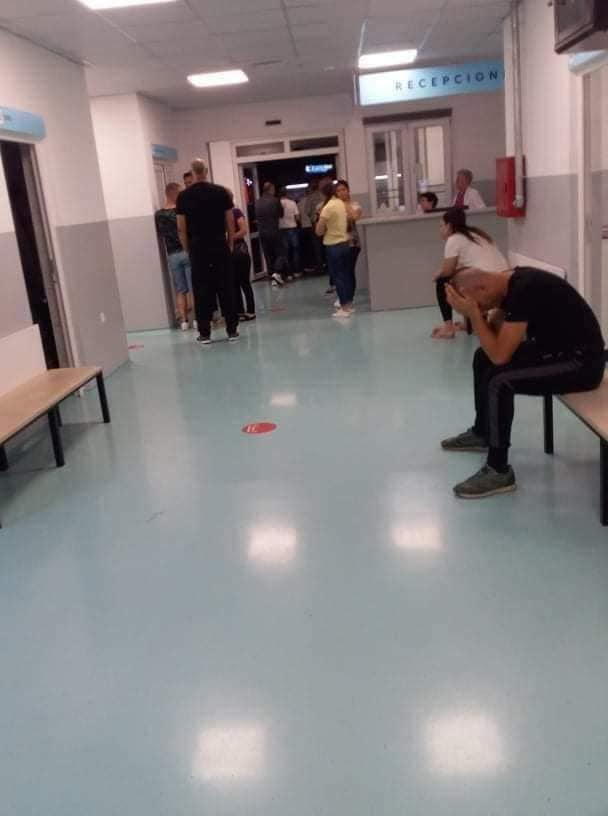 Rëndohet situata në Kosovë, 2 viktima dhe mbi 800 të helmuar në spital