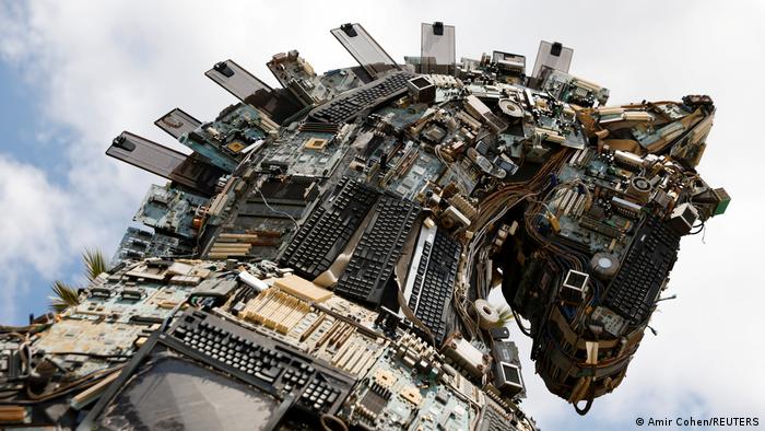 “Pegasus” instalohet në celular edhe në distancë, jo vetëm armiku por edhe miku përgjon