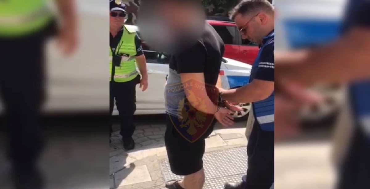 Tentoi të korruptonte policin që të mos gjobitej, arrestohet i riu
