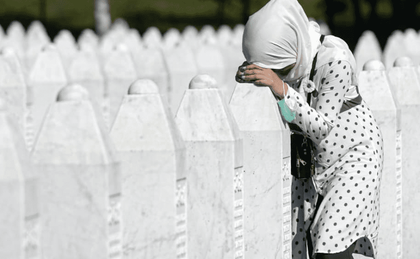 26 vjet nga gjenocidi i Srebenicës/ Kryeministri Rama përkujton ngjarjen e rëndë