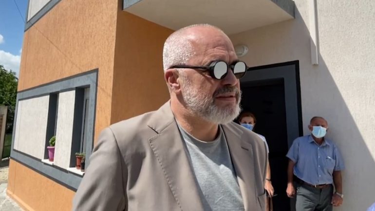 Rama thirrje qytetarëve: Vaksinohuni, varianti i ri është agresiv