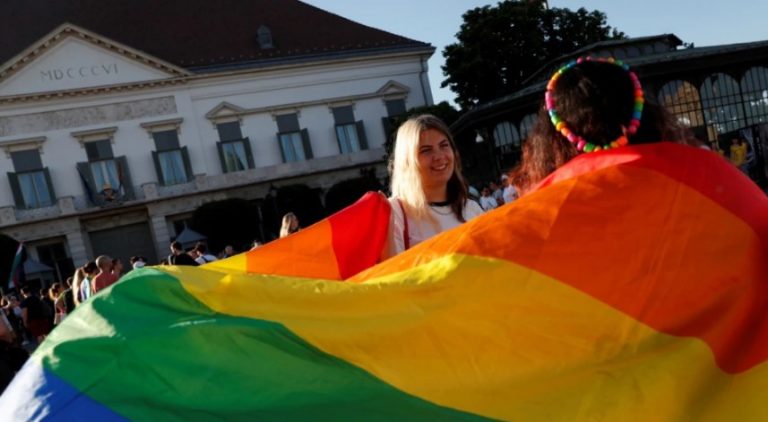 Hyn në fuqi ligji “anti-LGBT” në Hungari, BE e kritikon