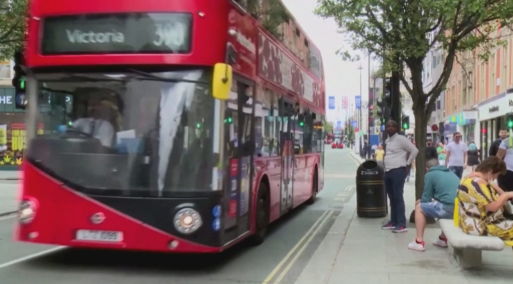 COVID-19/ Britania regjistron numrin më të lartë të infektimeve që nga 22 janari