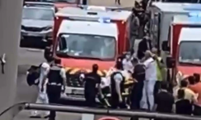 Sulm me thikë në një qendër tregtare të Parisit, plagosen rëndë 2 persona