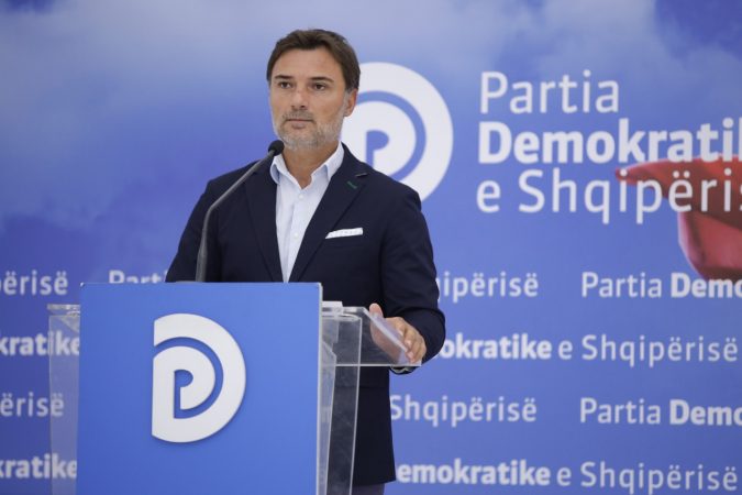 Ndryshimet në Policin e Shtetit/ PD: Reformimi i klanit të sekserëve të Ardi Veliut