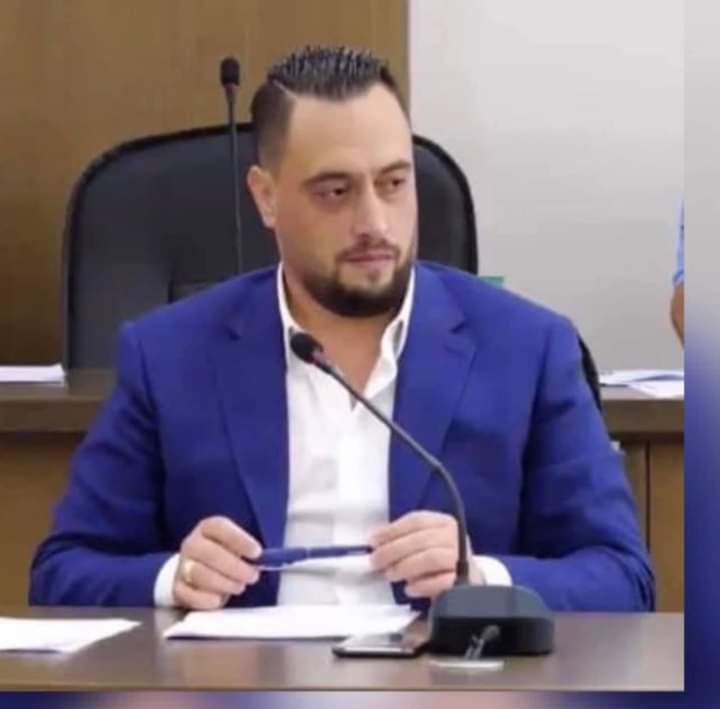 Kryebashkiaku Arbana shkund administratën: “Punoni me përgjegjësi morale dhe ligjore sepse askush nuk është imun nga unë apo cilido që abuzon”