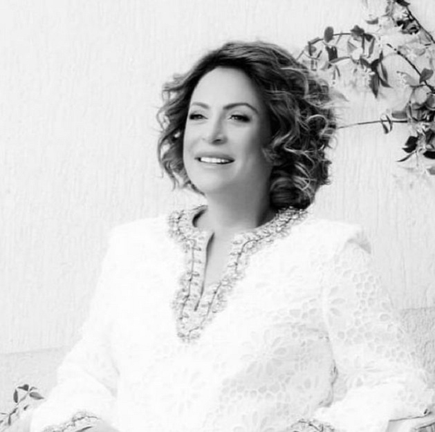 “Takimi ynë ishte magji”, Eni Vasili poston foton e parë të vajzave