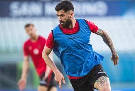 Hysaj prezantohet me këngë partizanësh te Lazio, plasin polemikat në Romë